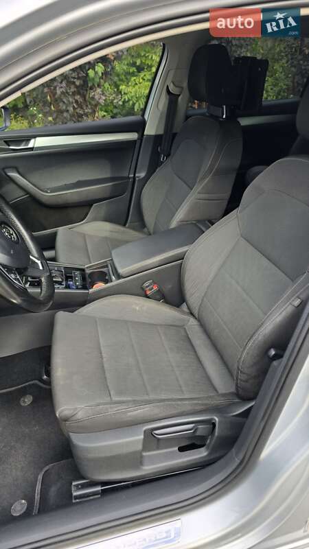 Лифтбек Skoda Superb 2016 в Волочиске