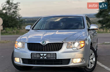 Лифтбек Skoda Superb 2013 в 