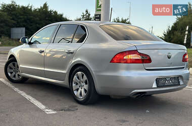 Лифтбек Skoda Superb 2013 в 