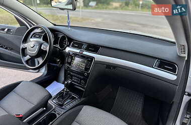 Лифтбек Skoda Superb 2013 в 