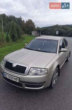 Лифтбек Skoda Superb 2004 в Львове