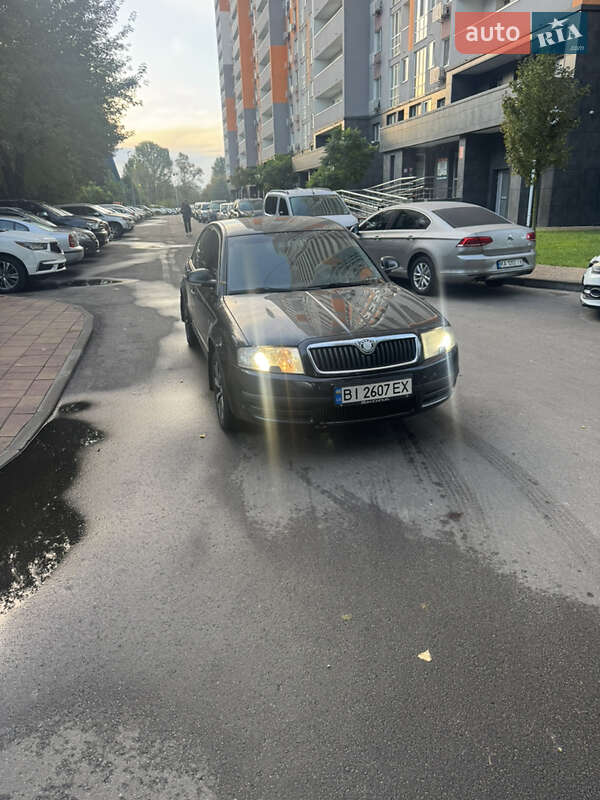 Лифтбек Skoda Superb 2008 в 