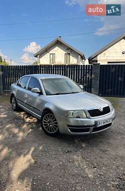 Лифтбек Skoda Superb 2007 в Барышевке