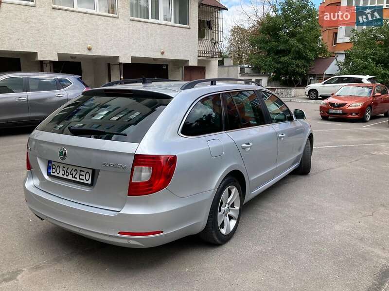 Універсал Skoda Superb 2013 в Тернополі