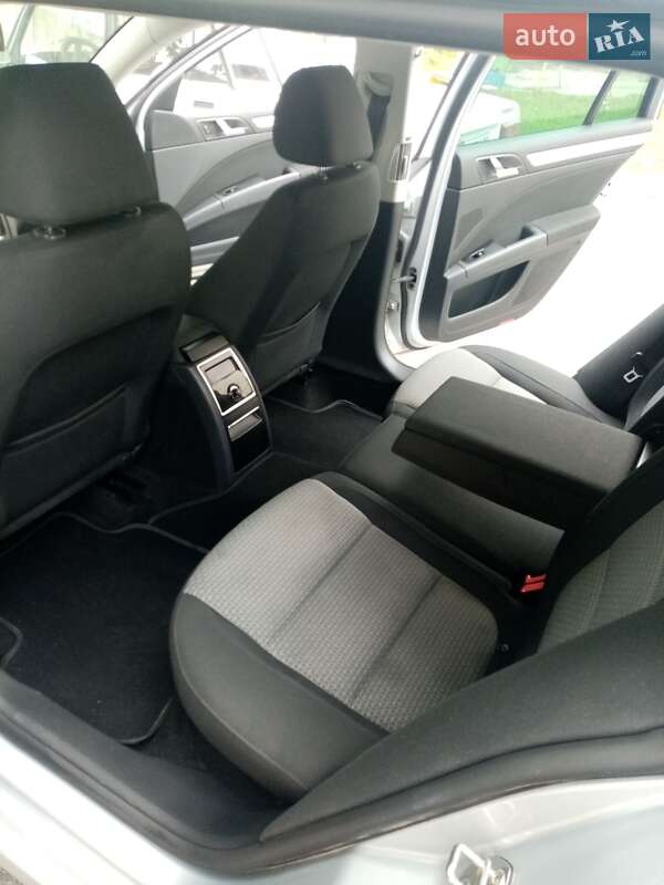 Універсал Skoda Superb 2013 в Тернополі