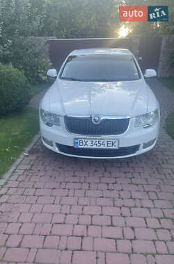 Лифтбек Skoda Superb 2012 в 