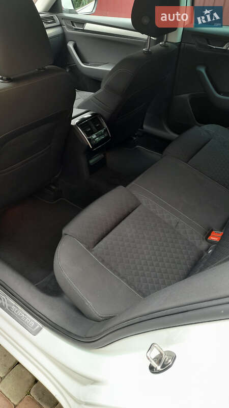Универсал Skoda Superb 2016 в Ужгороде