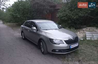 Лифтбек Skoda Superb 2013 в Киеве