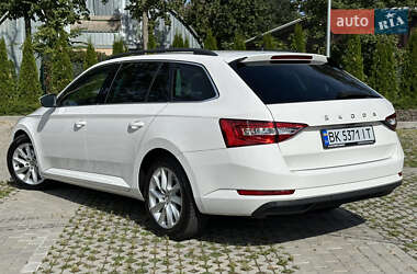 Универсал Skoda Superb 2021 в 
