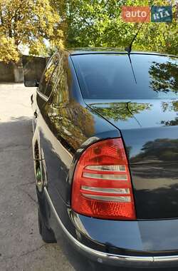Лифтбек Skoda Superb 2002 в Херсоне