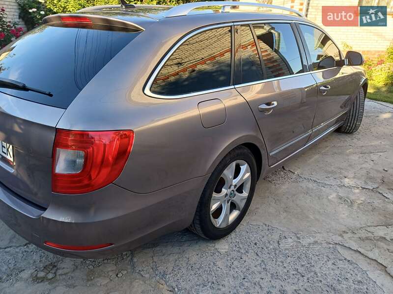 Универсал Skoda Superb 2013 в Сумах