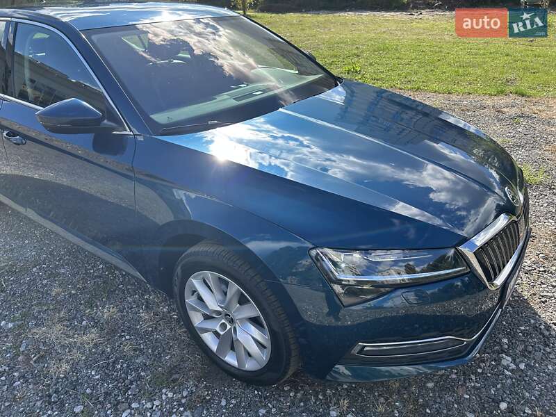 Лифтбек Skoda Superb 2021 в Киеве