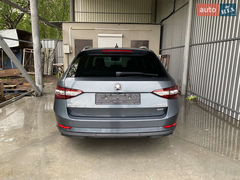 Универсал Skoda Superb 2018 в Киеве
