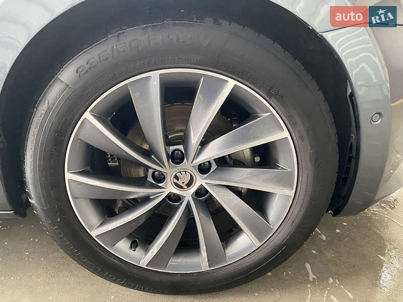 Универсал Skoda Superb 2018 в Киеве
