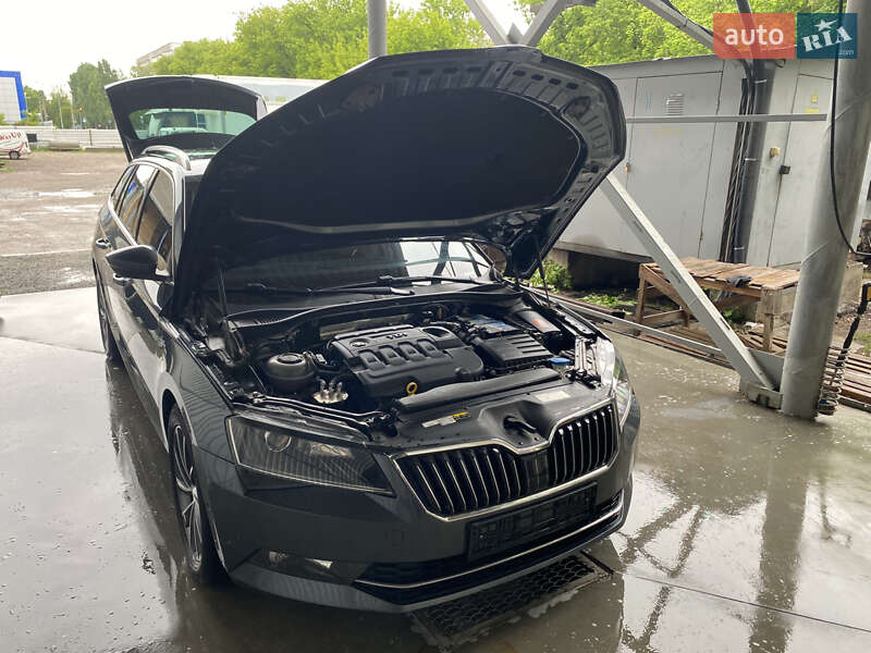 Универсал Skoda Superb 2018 в Киеве