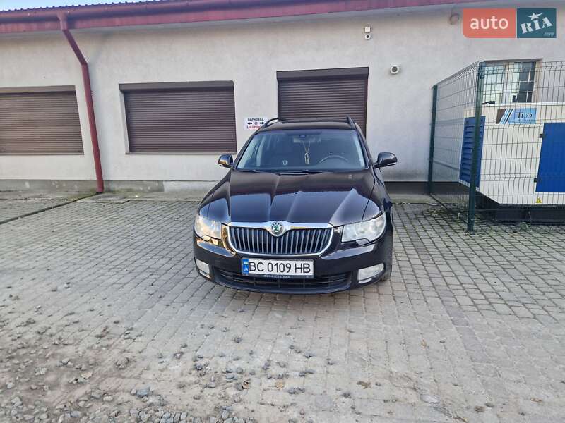 Универсал Skoda Superb 2013 в Львове