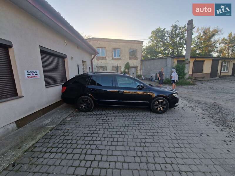 Универсал Skoda Superb 2013 в Львове