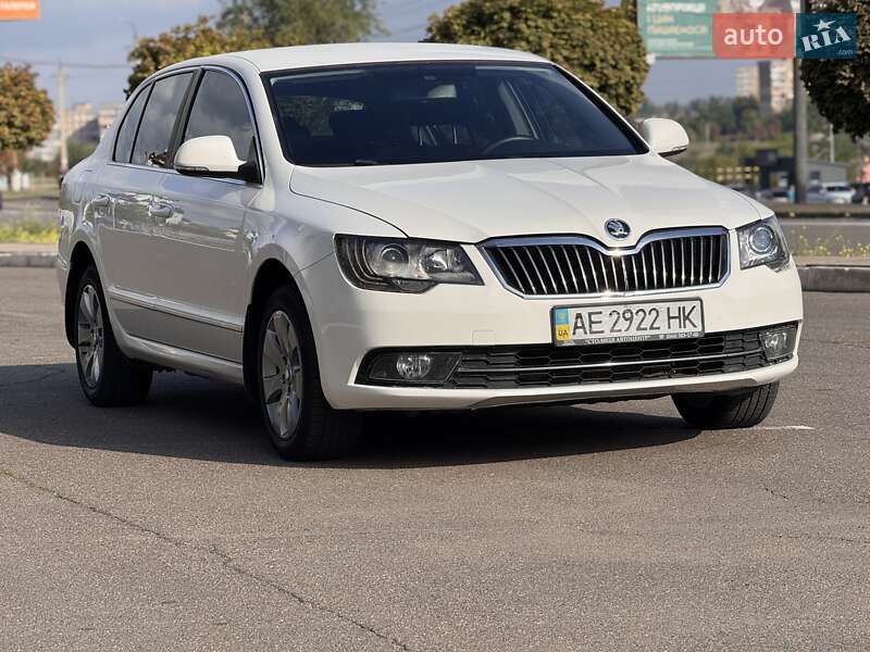 Лифтбек Skoda Superb 2013 в Кривом Роге