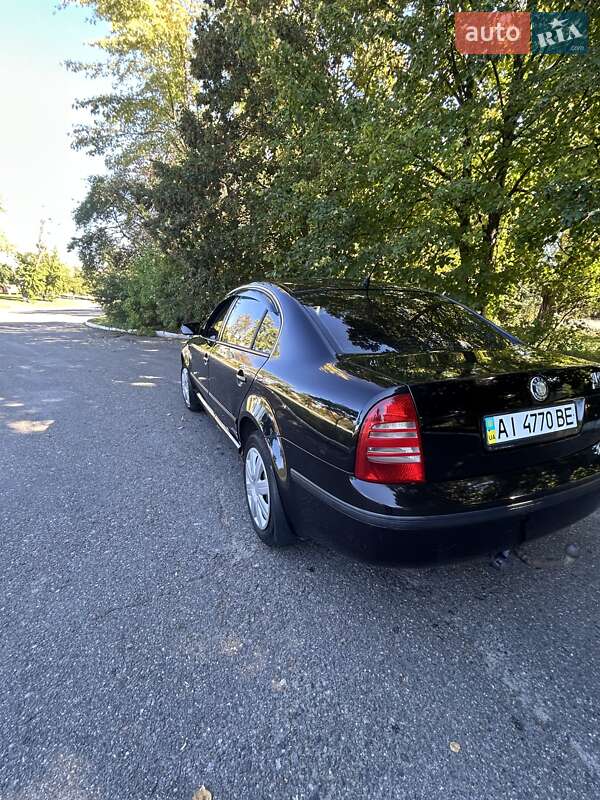 Лифтбек Skoda Superb 2004 в Переяславе