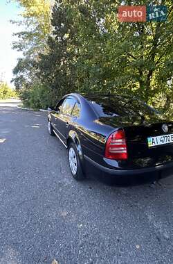 Лифтбек Skoda Superb 2004 в 