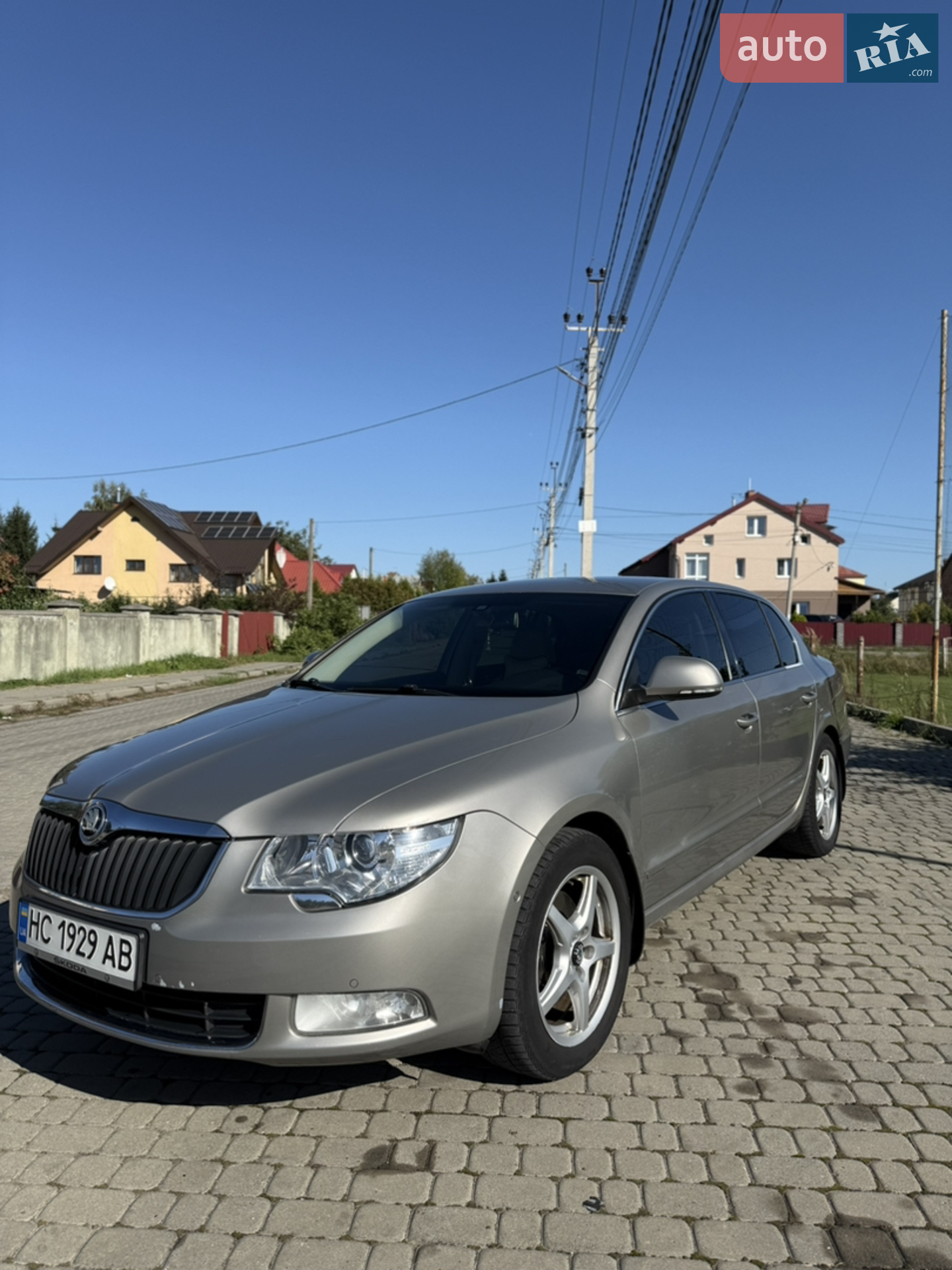 2010 Skoda Superb - мініатюра 3