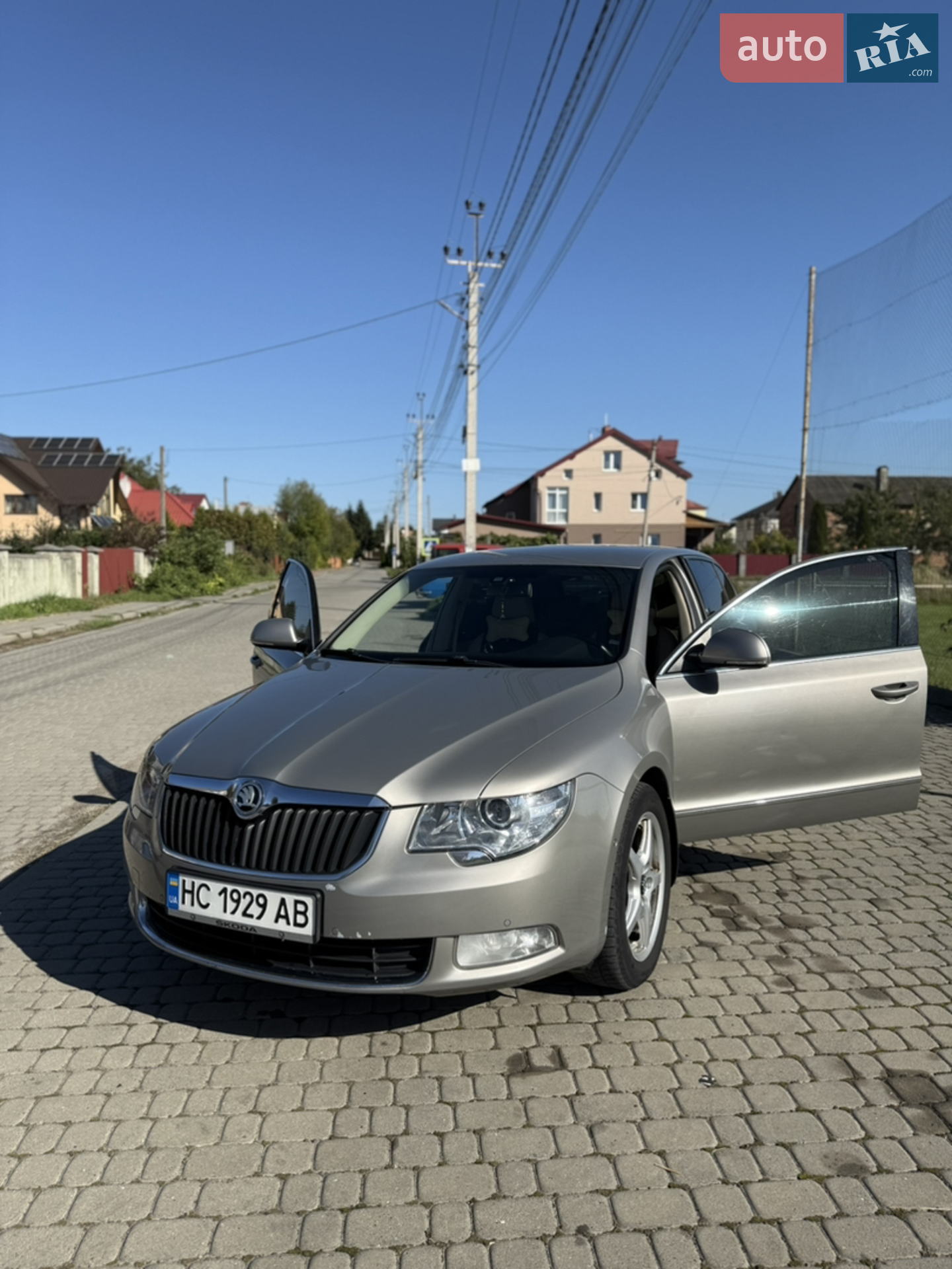 2010 Skoda Superb - мініатюра 10