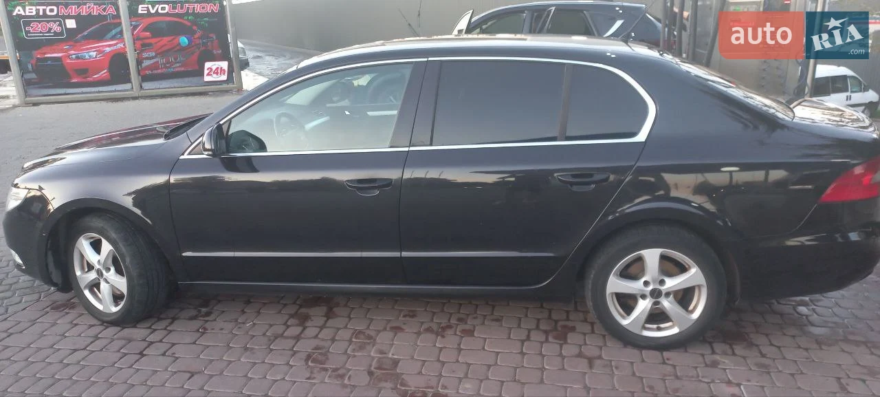 2010 Skoda Superb - мініатюра 10