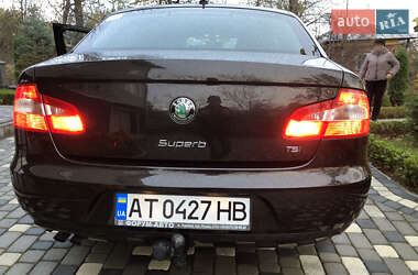 Лифтбек Skoda Superb 2012 в 