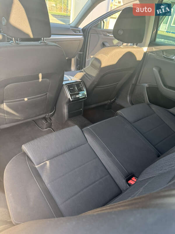 Лифтбек Skoda Superb 2018 в Львове