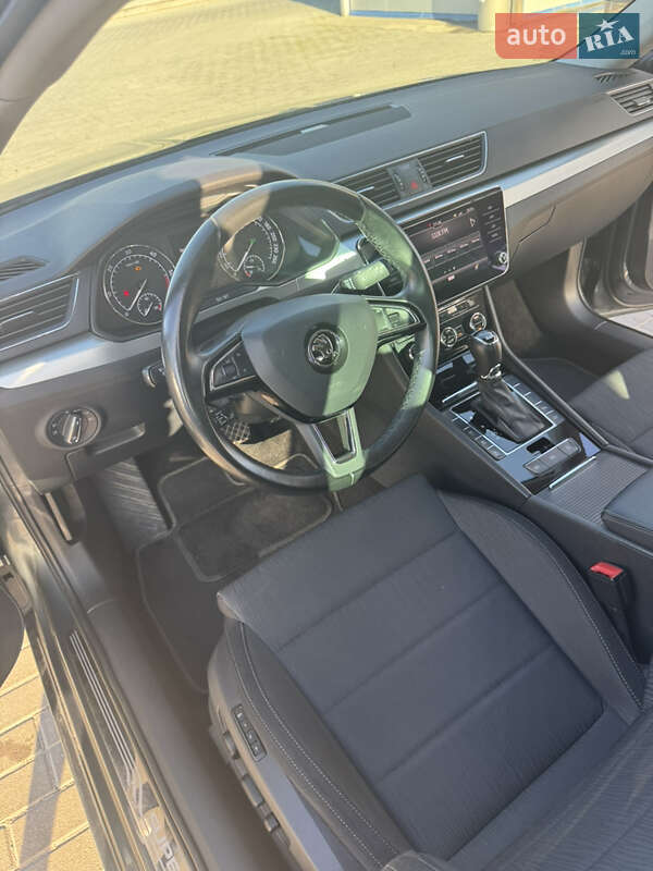Лифтбек Skoda Superb 2018 в Львове