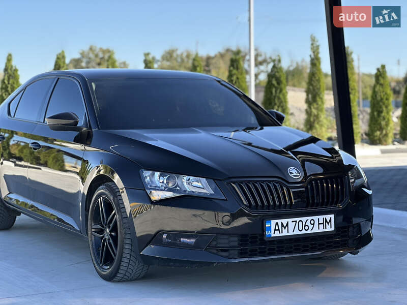 Лифтбек Skoda Superb 2018 в Звягеле