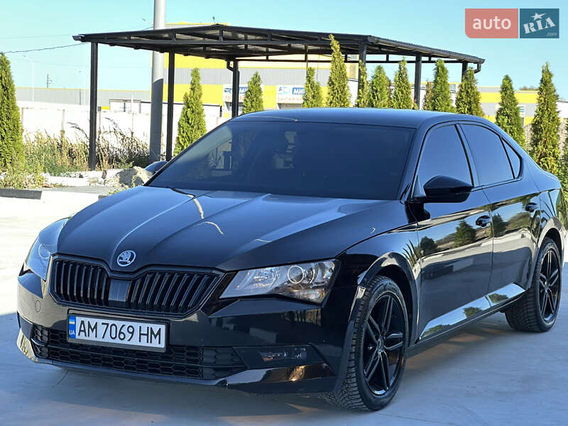 Лифтбек Skoda Superb 2018 в Звягеле