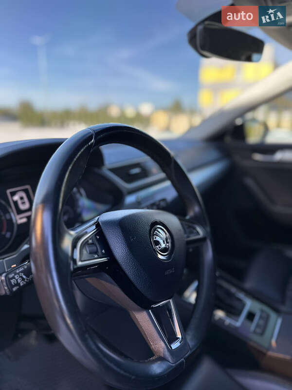 Лифтбек Skoda Superb 2018 в Звягеле
