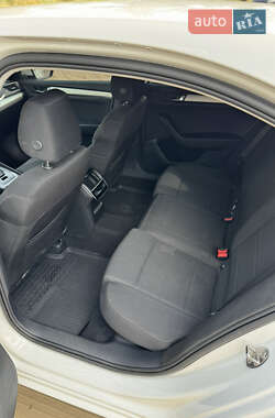 Лифтбек Skoda Superb 2015 в 
