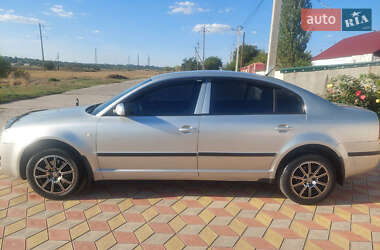 Лифтбек Skoda Superb 2004 в 