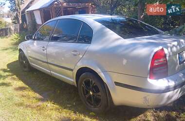 Лифтбек Skoda Superb 2005 в 
