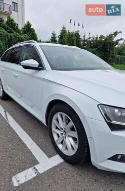 Универсал Skoda Superb 2017 в 