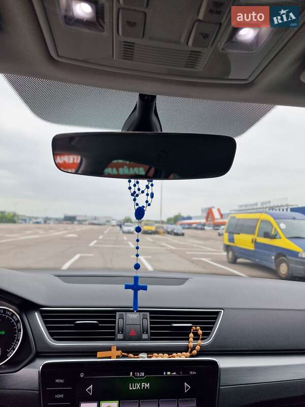 Универсал Skoda Superb 2017 в Львове фото 66 Универсал Skoda Superb 2017 в Львове