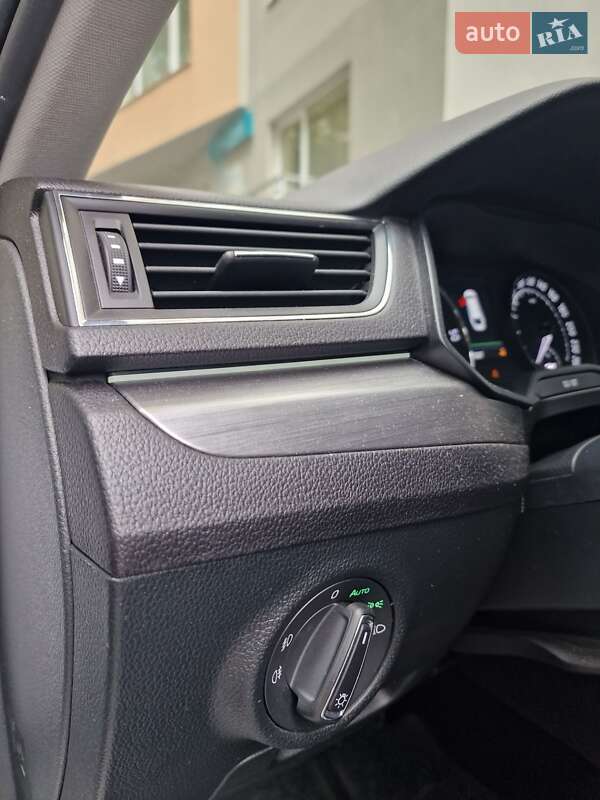 Универсал Skoda Superb 2017 в Львове фото 91 Универсал Skoda Superb 2017 в Львове