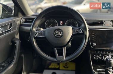 Лифтбек Skoda Superb 2019 в 