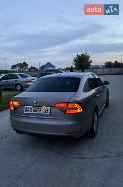 Лифтбек Skoda Superb 2013 в 