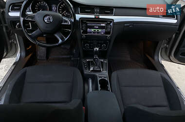 Лифтбек Skoda Superb 2013 в 