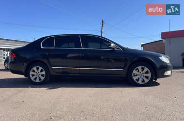 Лифтбек Skoda Superb 2012 в 