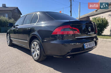 Лифтбек Skoda Superb 2012 в 