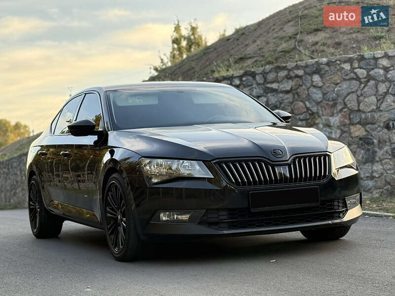 Лифтбек Skoda Superb 2016 в Днепре
