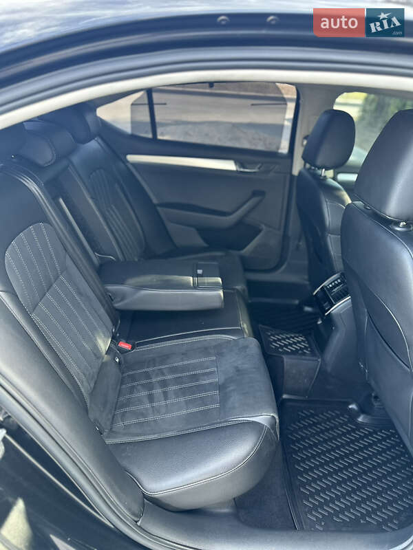 Лифтбек Skoda Superb 2016 в Днепре