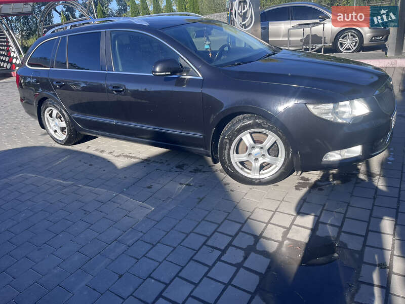 Универсал Skoda Superb 2012 в Самборе