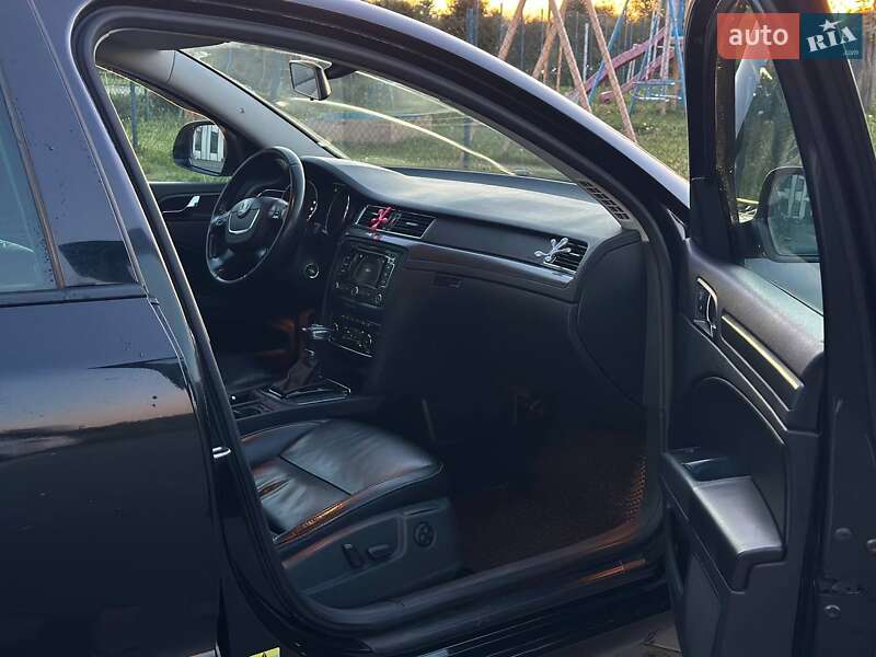 Универсал Skoda Superb 2012 в Ровно
