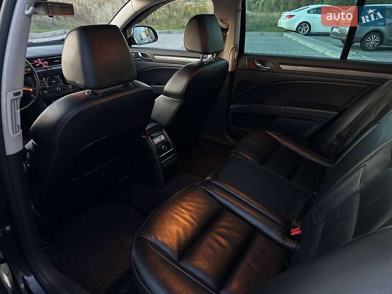 Универсал Skoda Superb 2012 в Ровно