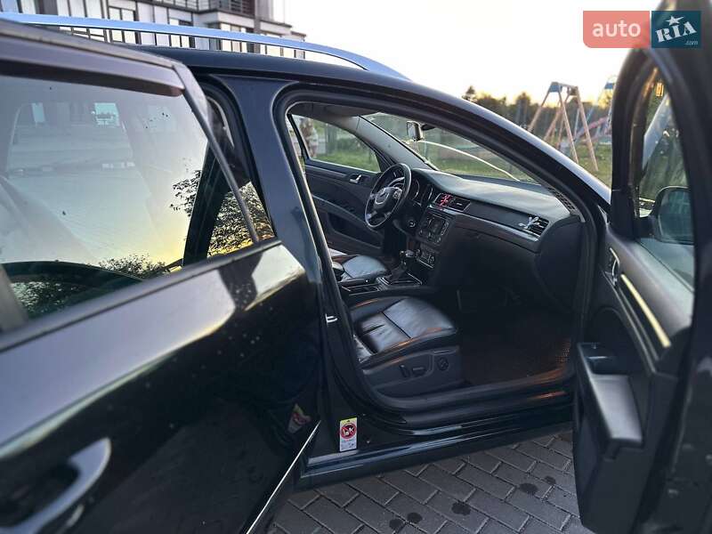 Универсал Skoda Superb 2012 в Ровно